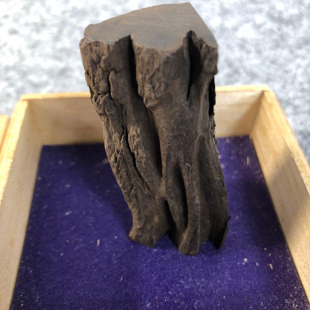 2412−29 高級香木 伽羅 28g 認定印木箱