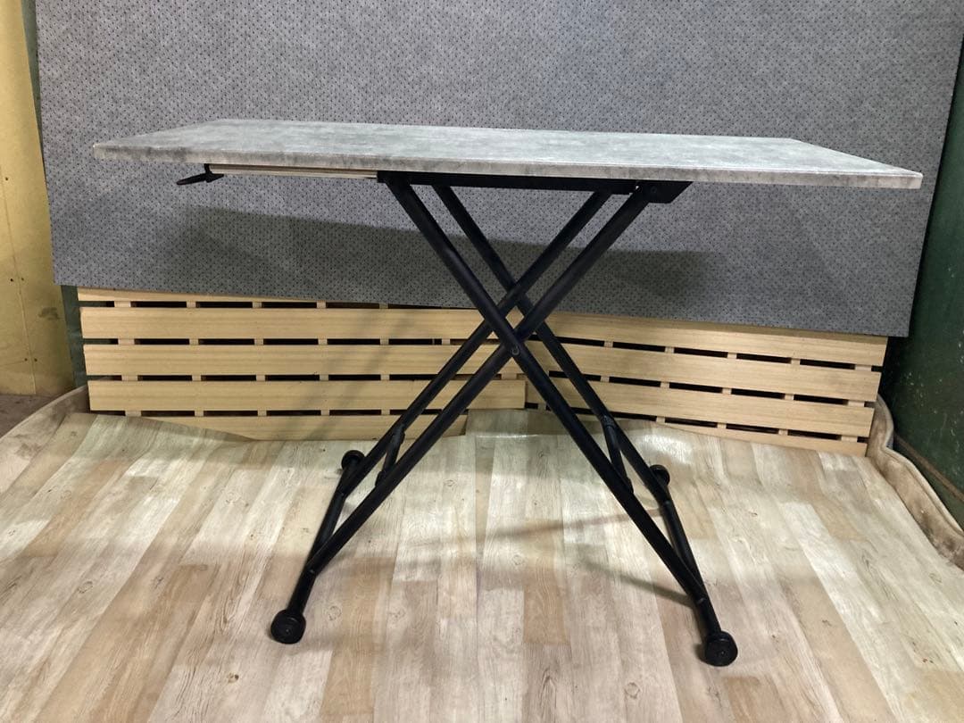 グレー石材風天板のX型昇降テーブル