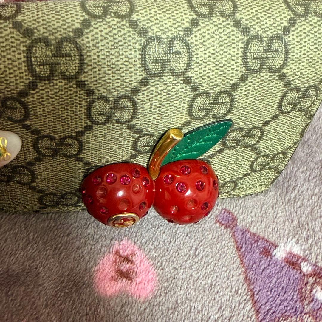 GUCCI チェリー装飾 二つ折り財布 グッチ