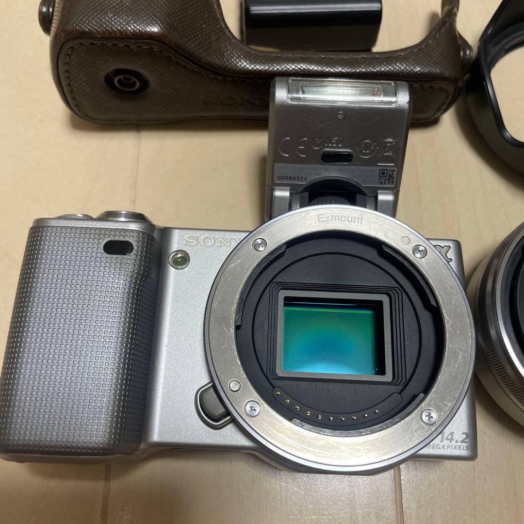 SONY NEX-5 ミラーレスカメラ シルバー　SEL16F28