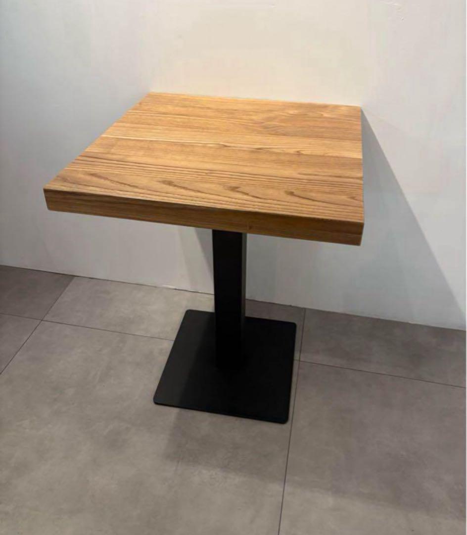 ⭐︎M⭐︎　カフェ倒産品！ナチュラルウッド正方形テーブル①