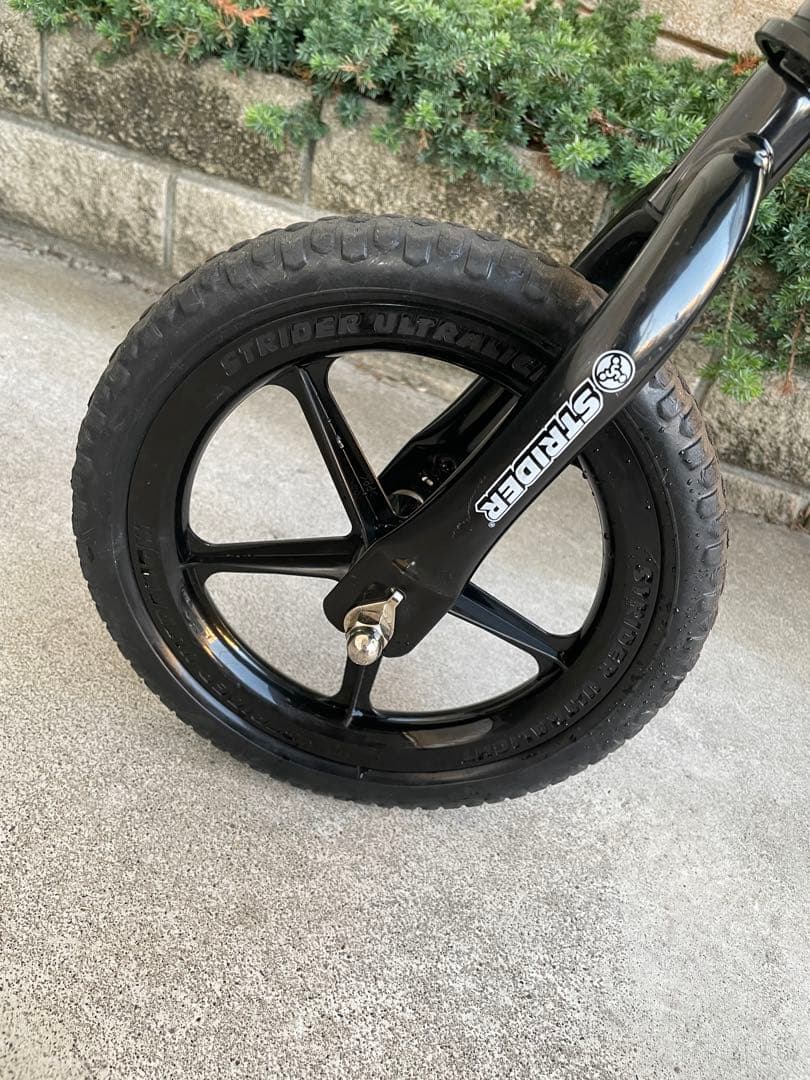 ストライダー　STRIDER　ブラック