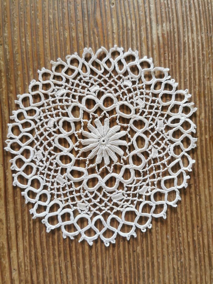 アンティークフランス アイリッシュクロシェ アイボリー花型ドイリー タティング