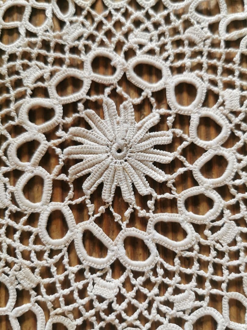 アンティークフランス アイリッシュクロシェ アイボリー花型ドイリー タティング