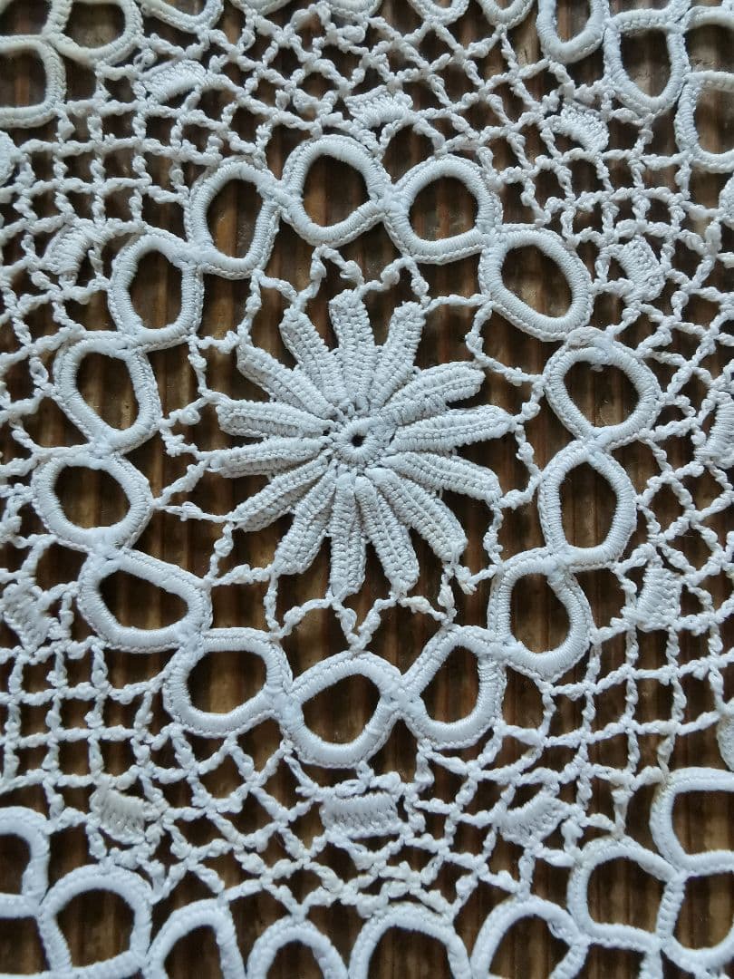 アンティークフランス アイリッシュクロシェ アイボリー花型ドイリー タティング