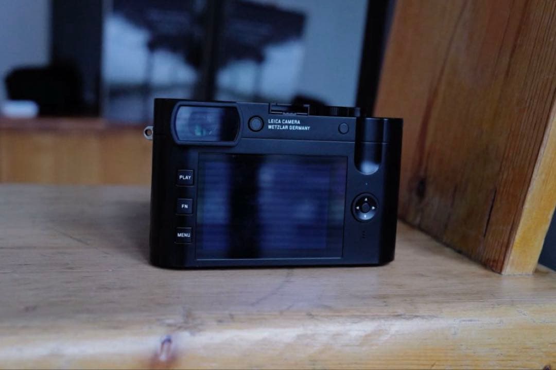 Leica Q2 美品　ストラップ、レンズフィルター　付き　付属品完備