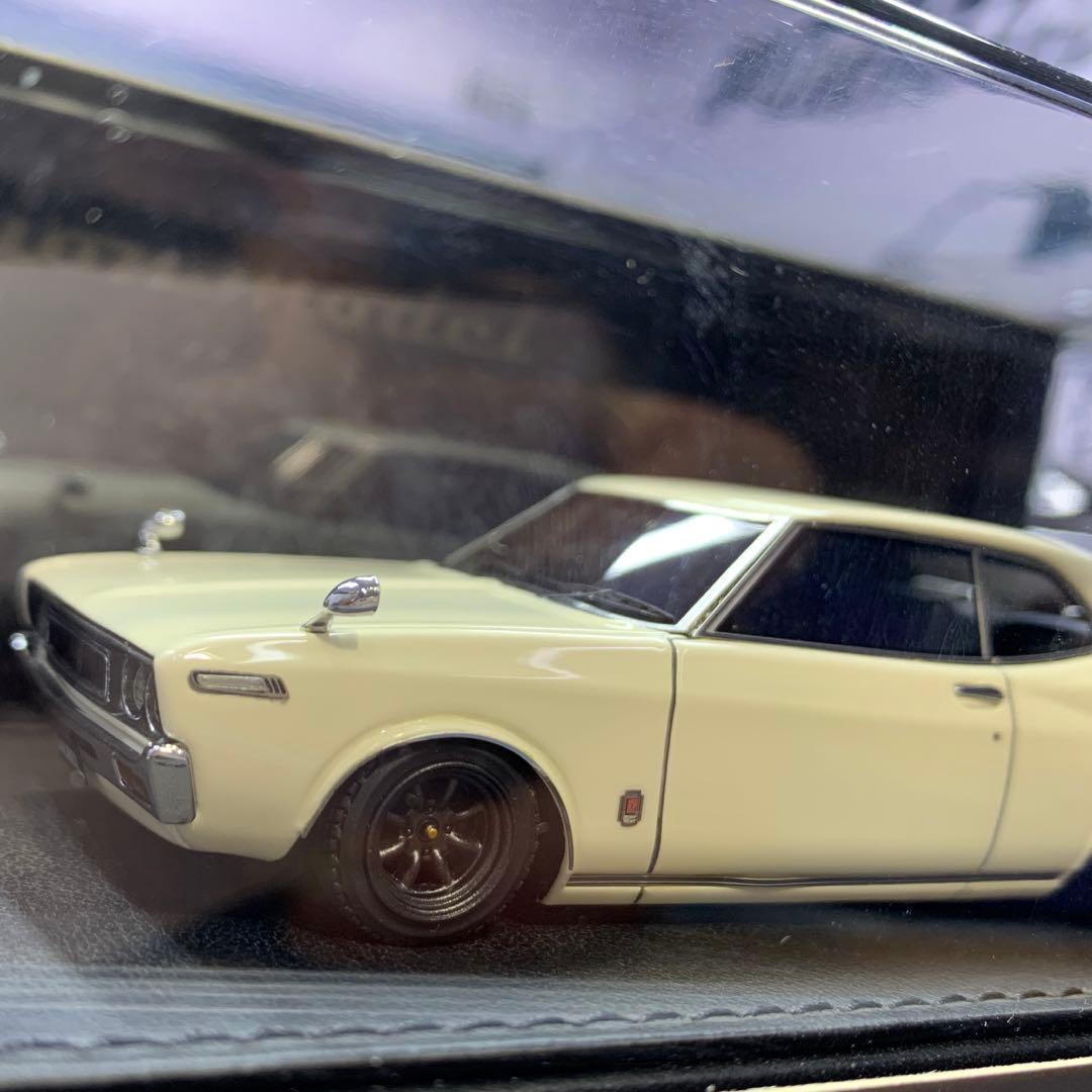 イグニッションモデル　1/43 NISSAN ローレル