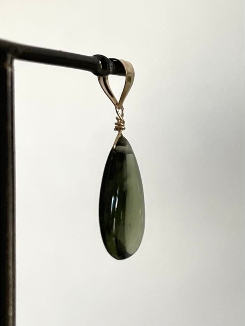 再お値下げ✨モルダバイト　ペンダントトップ