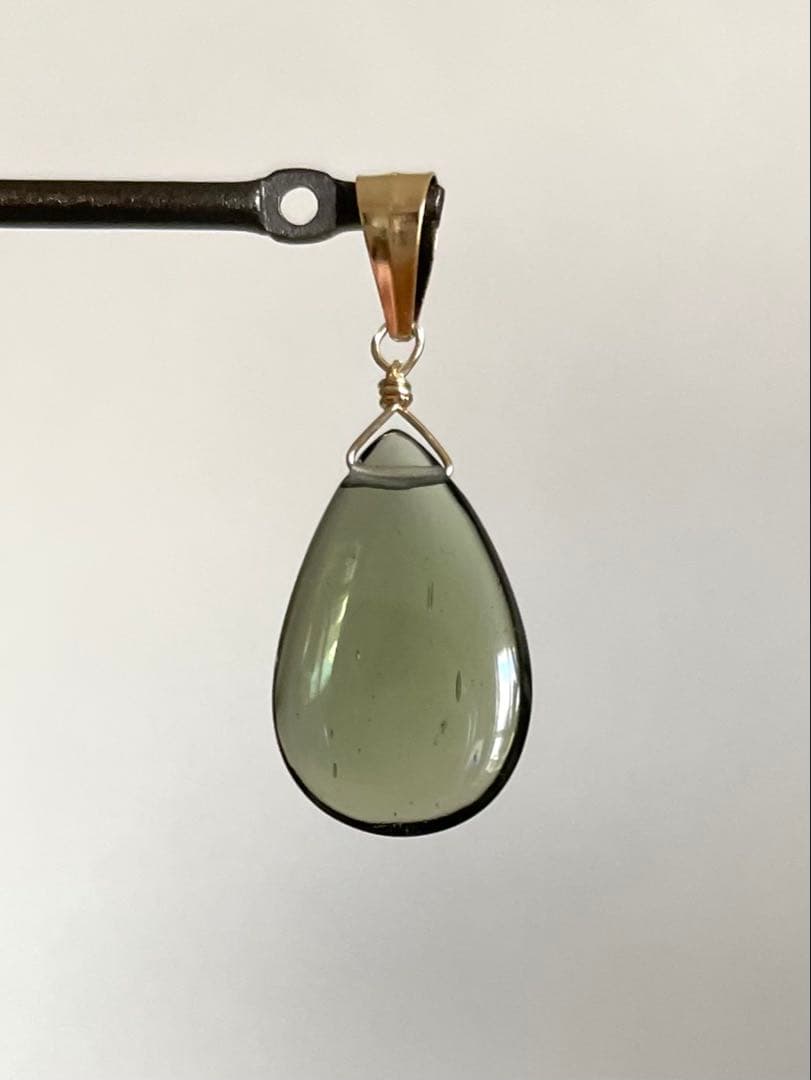 再お値下げ✨モルダバイト　ペンダントトップ