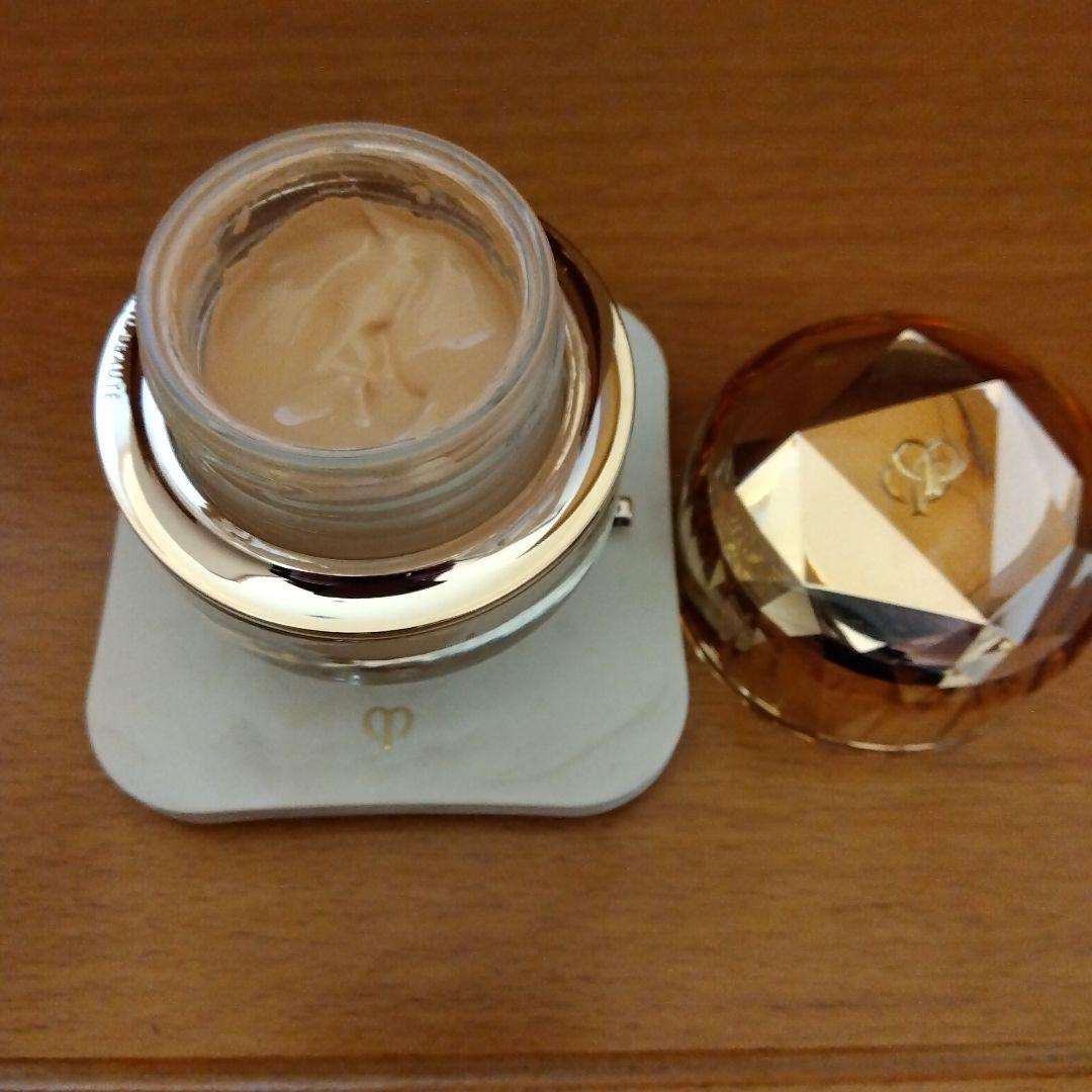 クレ・ド・ポー ボーテ ル・フォンドゥタンｎピンクオークル 10