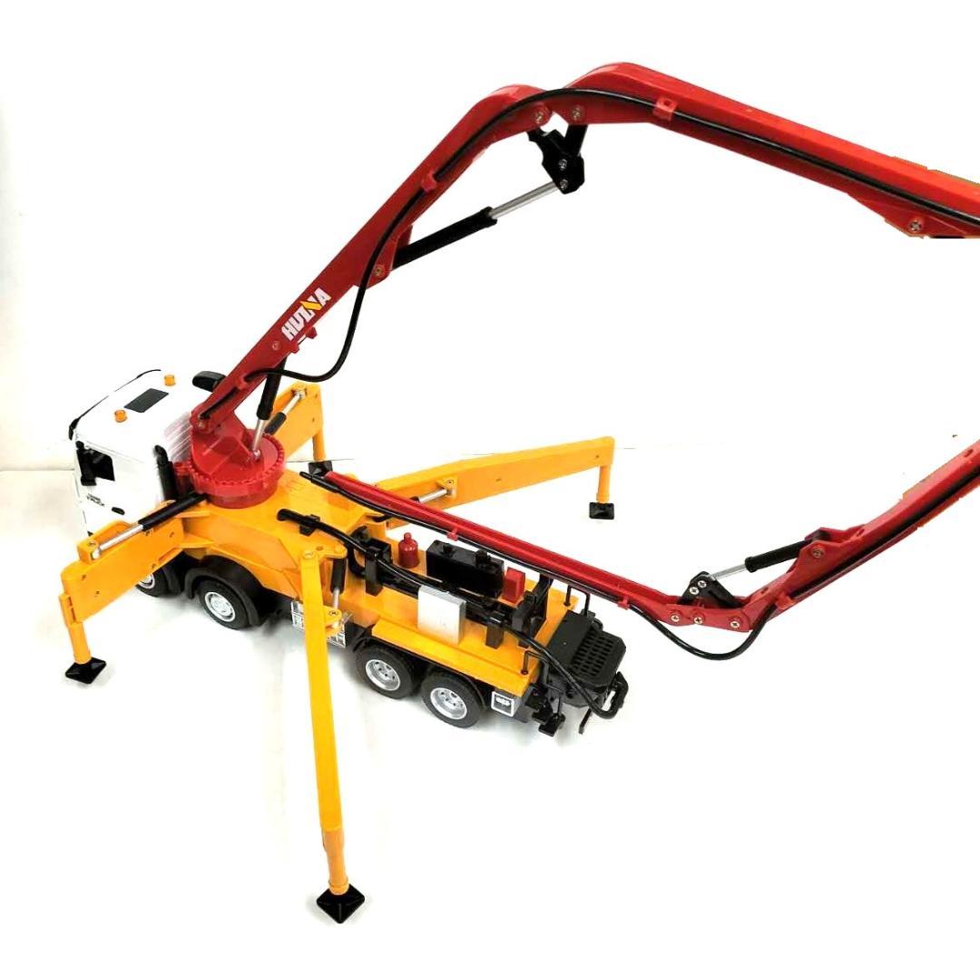 1/18サイズコンクリートポンプ車ラジコン　プロポで放水操作