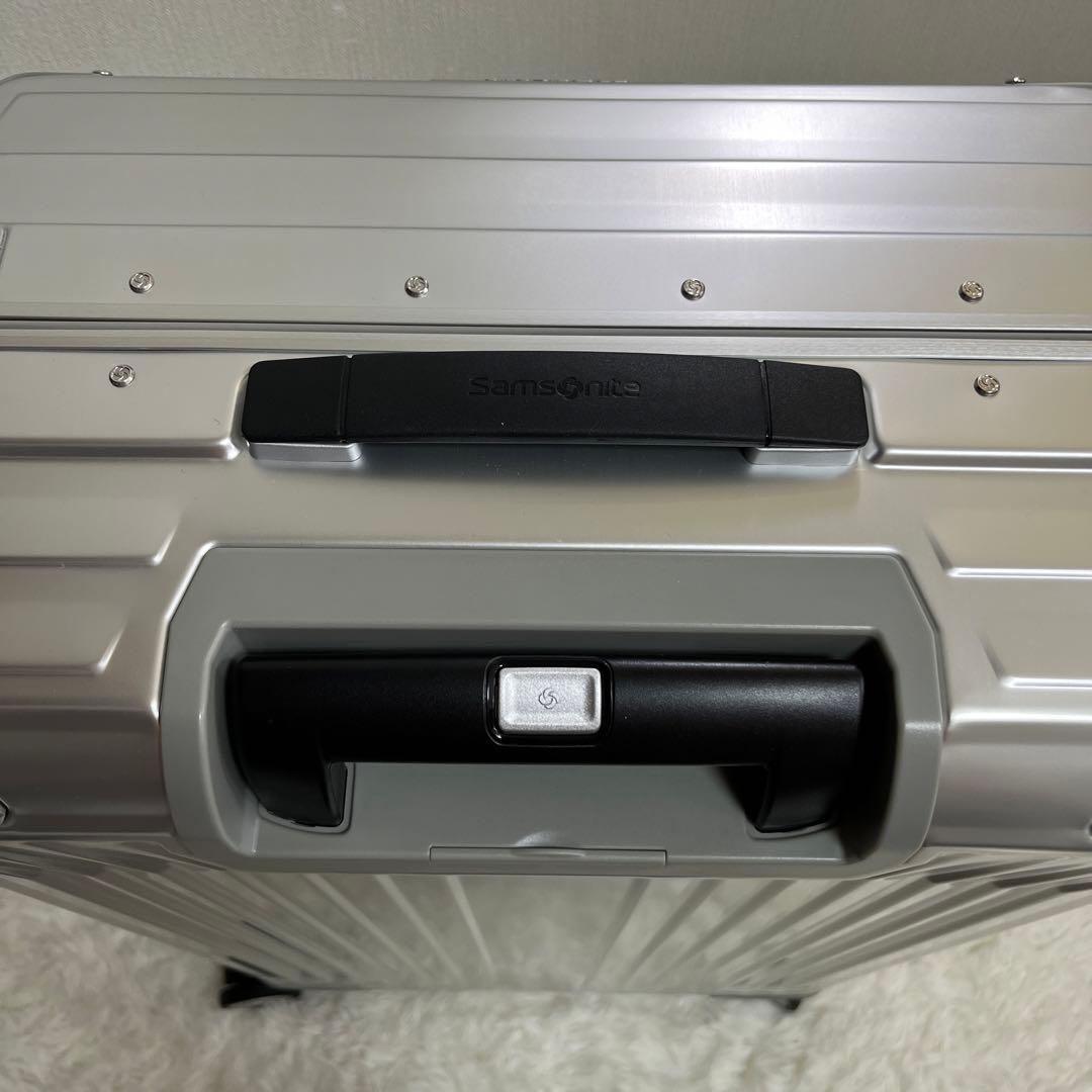 未使用品✨サムソナイト　ライトボックス　アルミニウム素材　スピナー69 71L