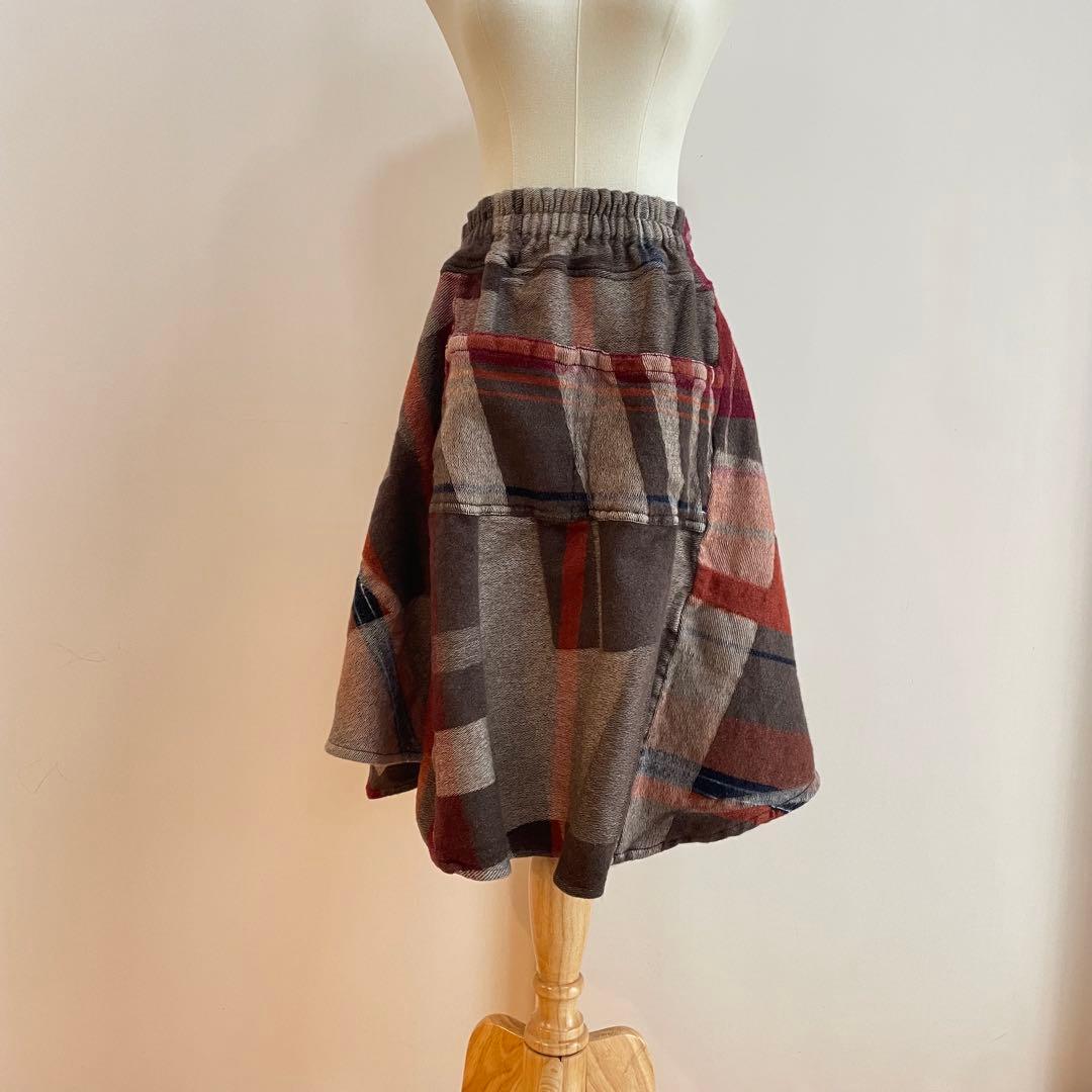 tamaki niime 玉木新雌　ウールフレアスカート　温かみ　ポケット　総柄