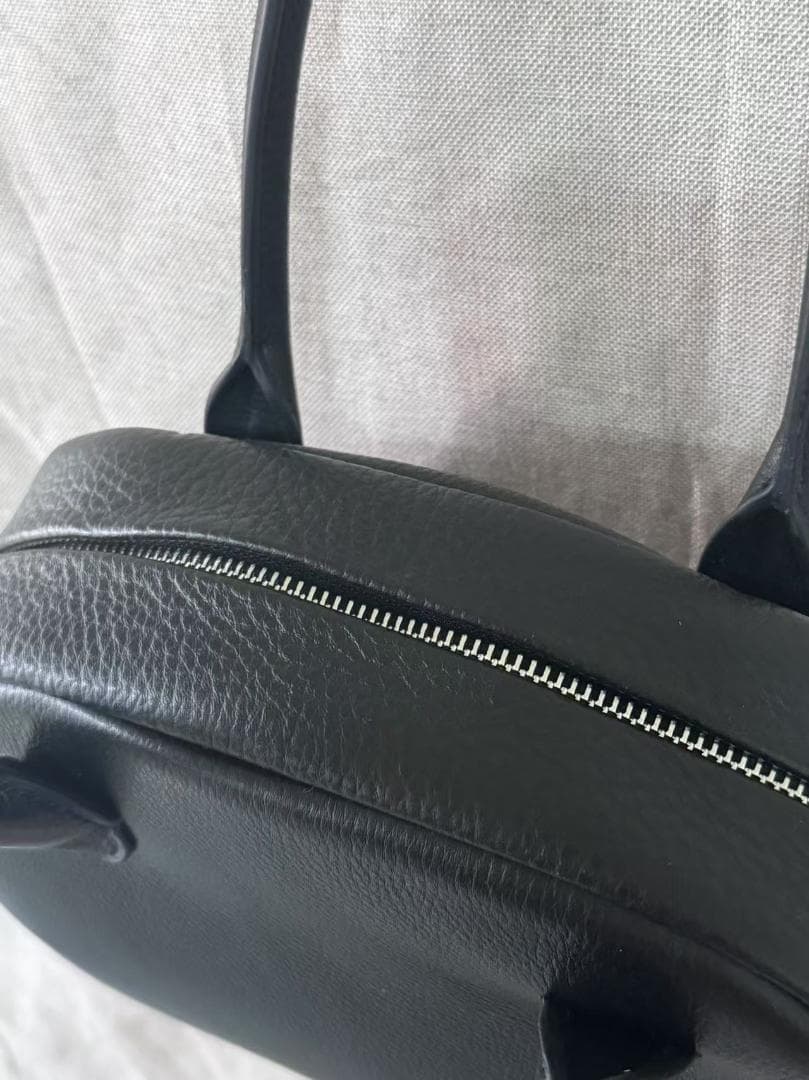 aeta 黒いレザーハンドバッグ ボストン型 Mサイズ