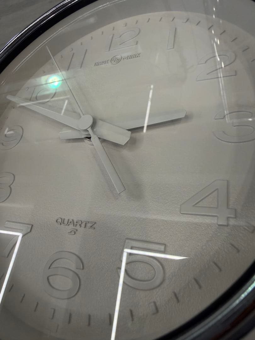 Pacific Furniture Service 壁掛け時計