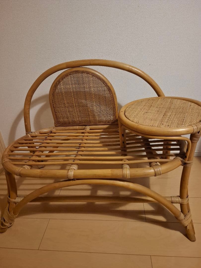 サイドテーブル付きラタンベンチ アンティーク テレフォンベンチ