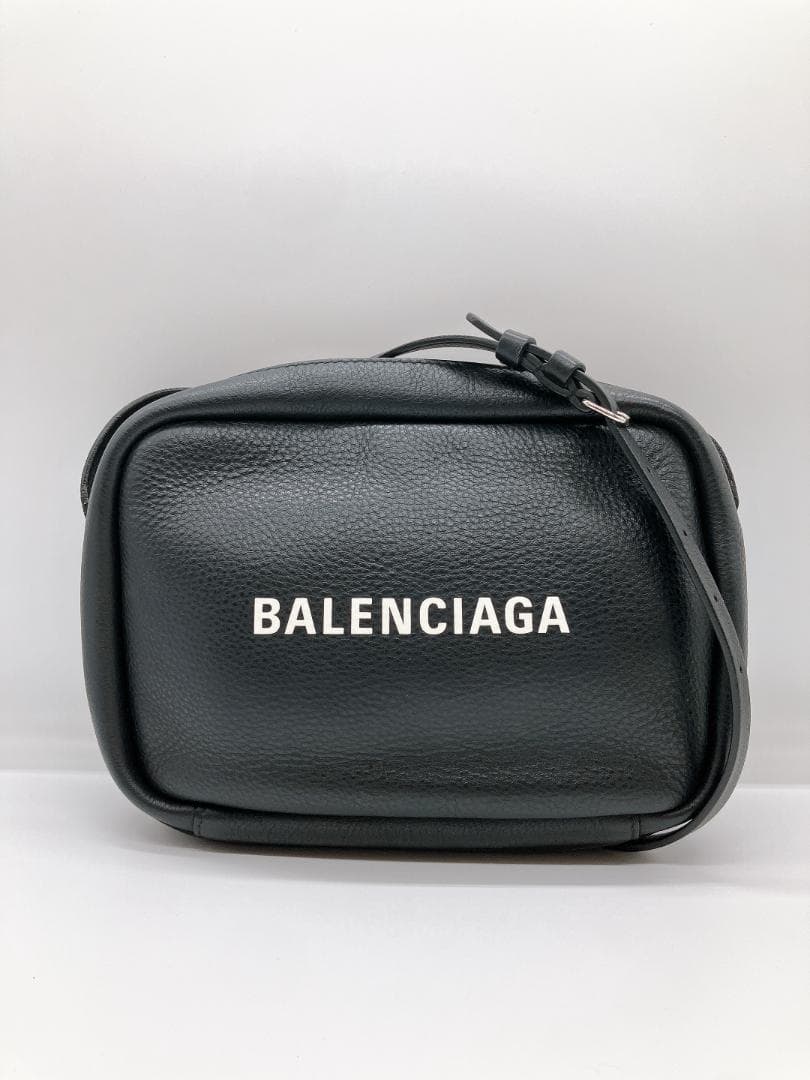BALENCIAGA エブリデイ カメラバッグ ショルダーバッグ バッグ レザー