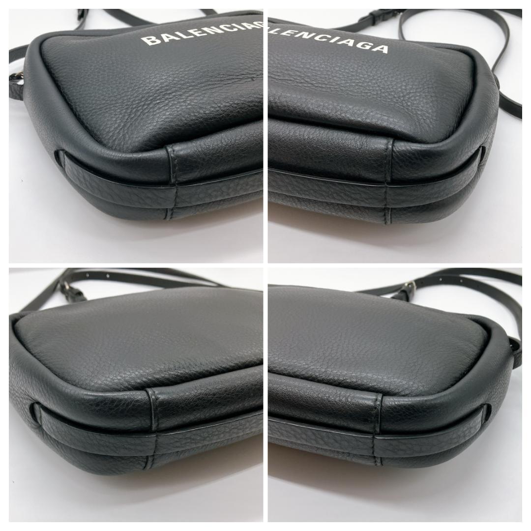 BALENCIAGA エブリデイ カメラバッグ ショルダーバッグ バッグ レザー