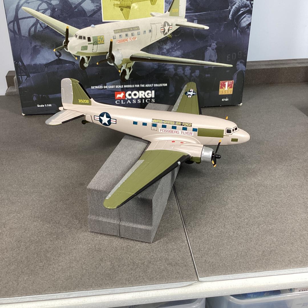 1/144 コーギー C-47 FASSBERG ”FLYER” 付録あり