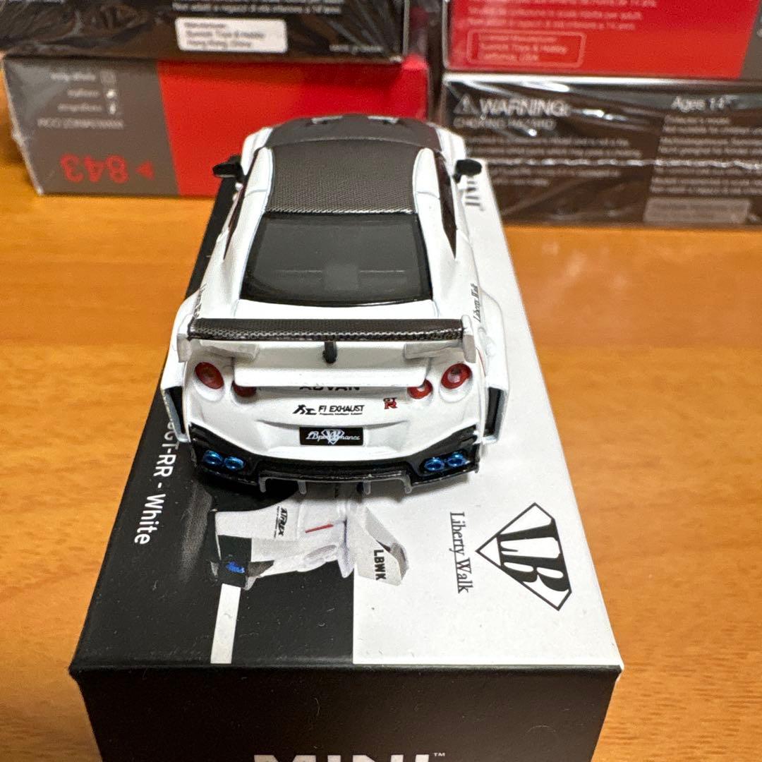 ミニカー MINI GT #168 LB-Silhouette WORKS GT R35