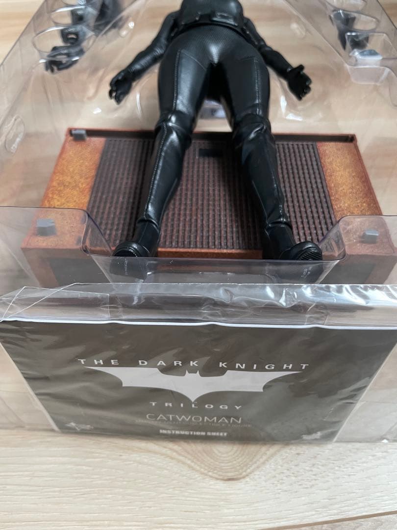 ホットトイズ HOTTOYS キャットウーマン 2.0 バットマン