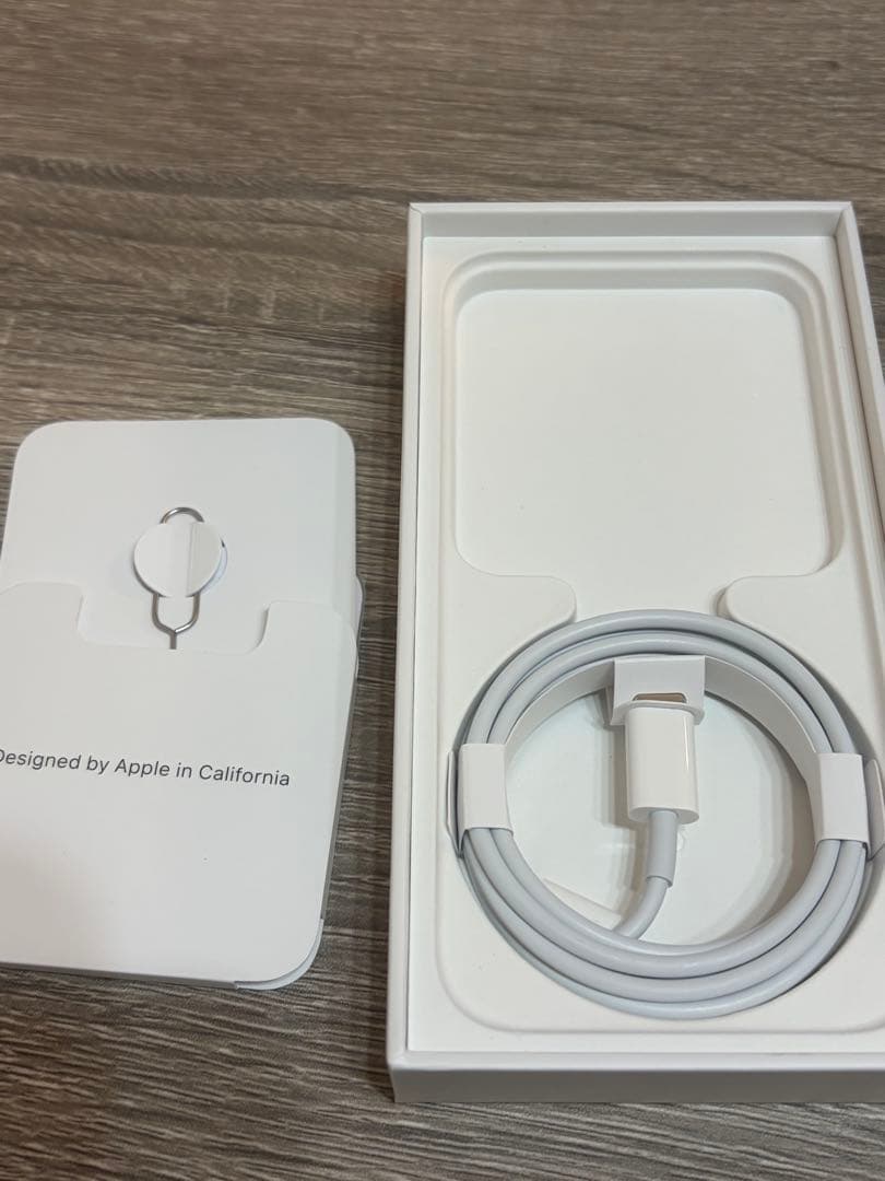 美品 箱付き iPhone13mini 256gb ホワイト SIMフリー