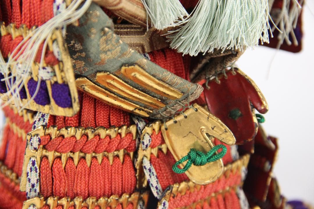 明治 谷本要助作 武者 赤糸威 金色兜 蝙蝠男面 鎧飾り 共箱 EG1-08