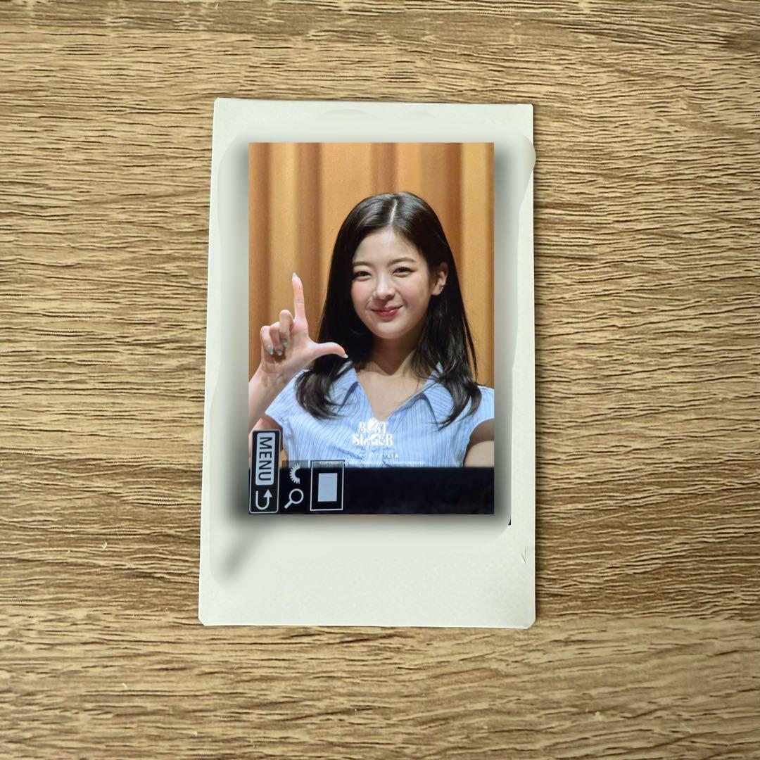 ITZY リア チェキ GWBG 直筆サイン入り ポラロイド