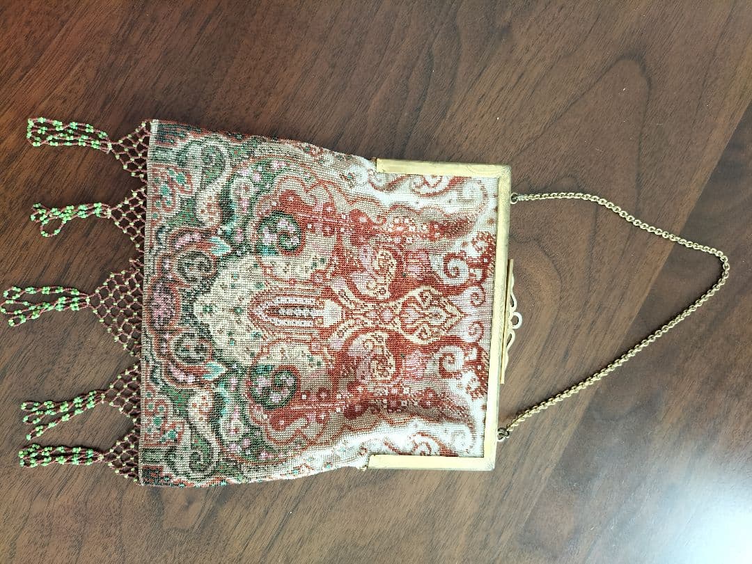 アンティーク　優美、ビーズバッグ（イギリス）