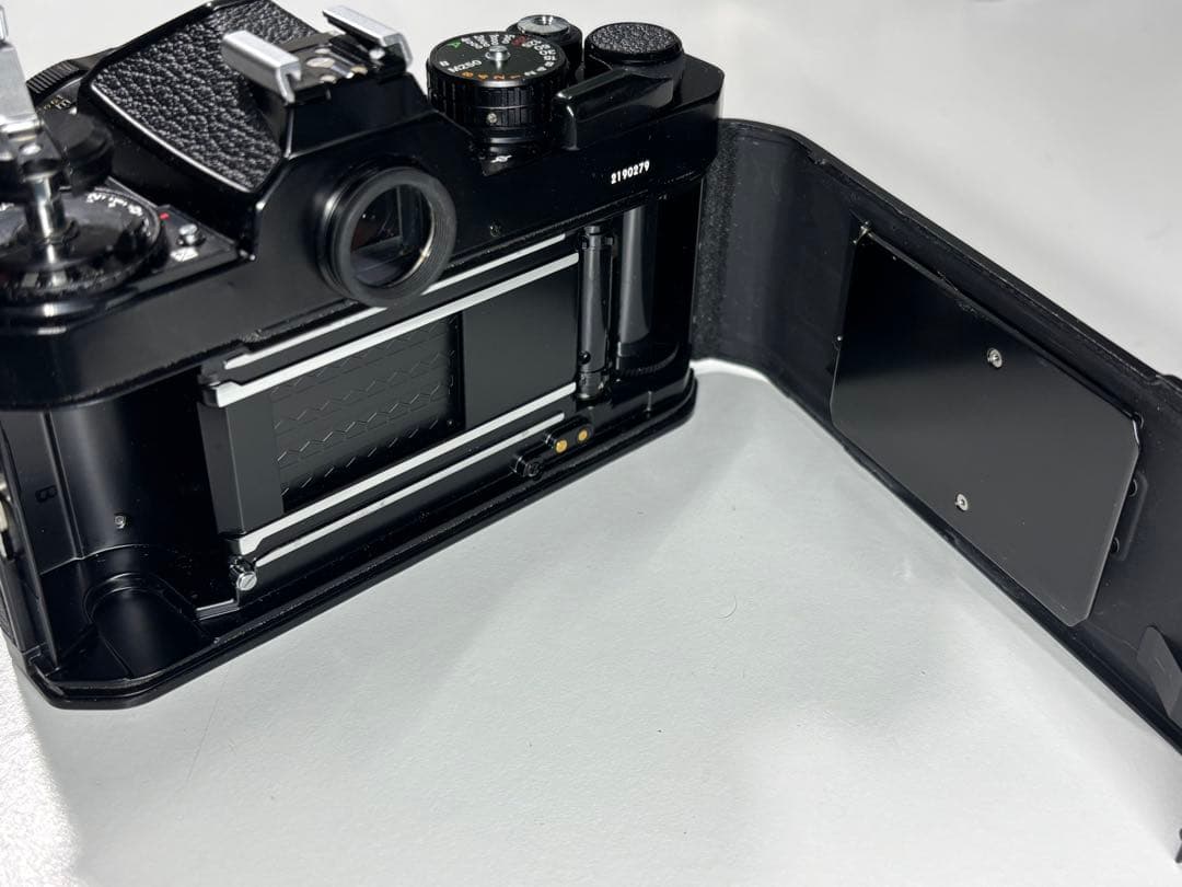 【モルト交換済】Nikon FE2 ブラック フィルム一眼レフカメラ