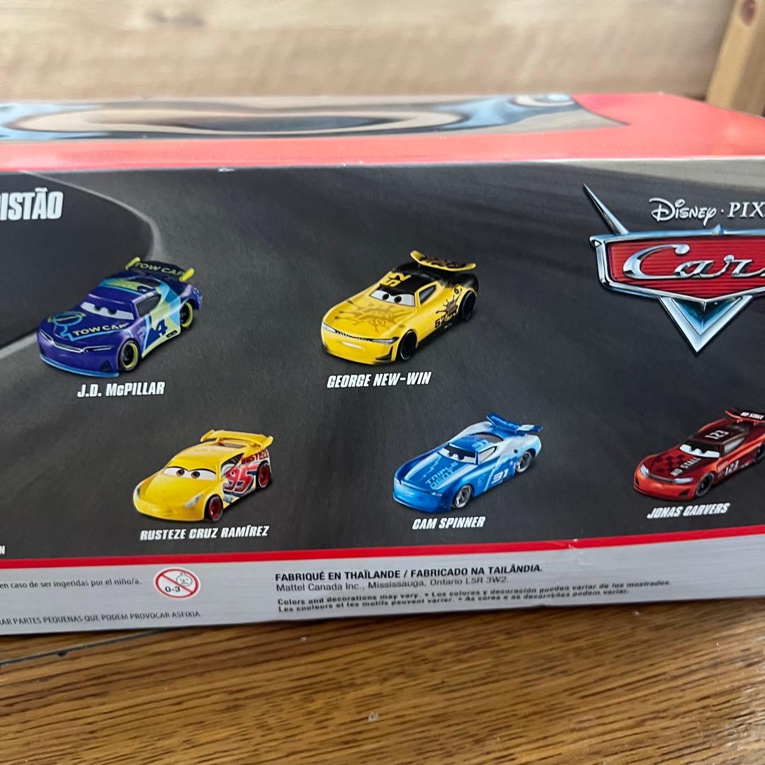 箱付　アメリカ購入　カーズ　11台セット　クロスロード　日本未発売　マテル
