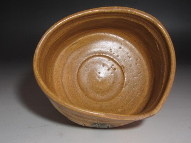 【1/26までセール】☆　若尾利貞　黄瀬戸茶碗　味わい深い一品です☆y262