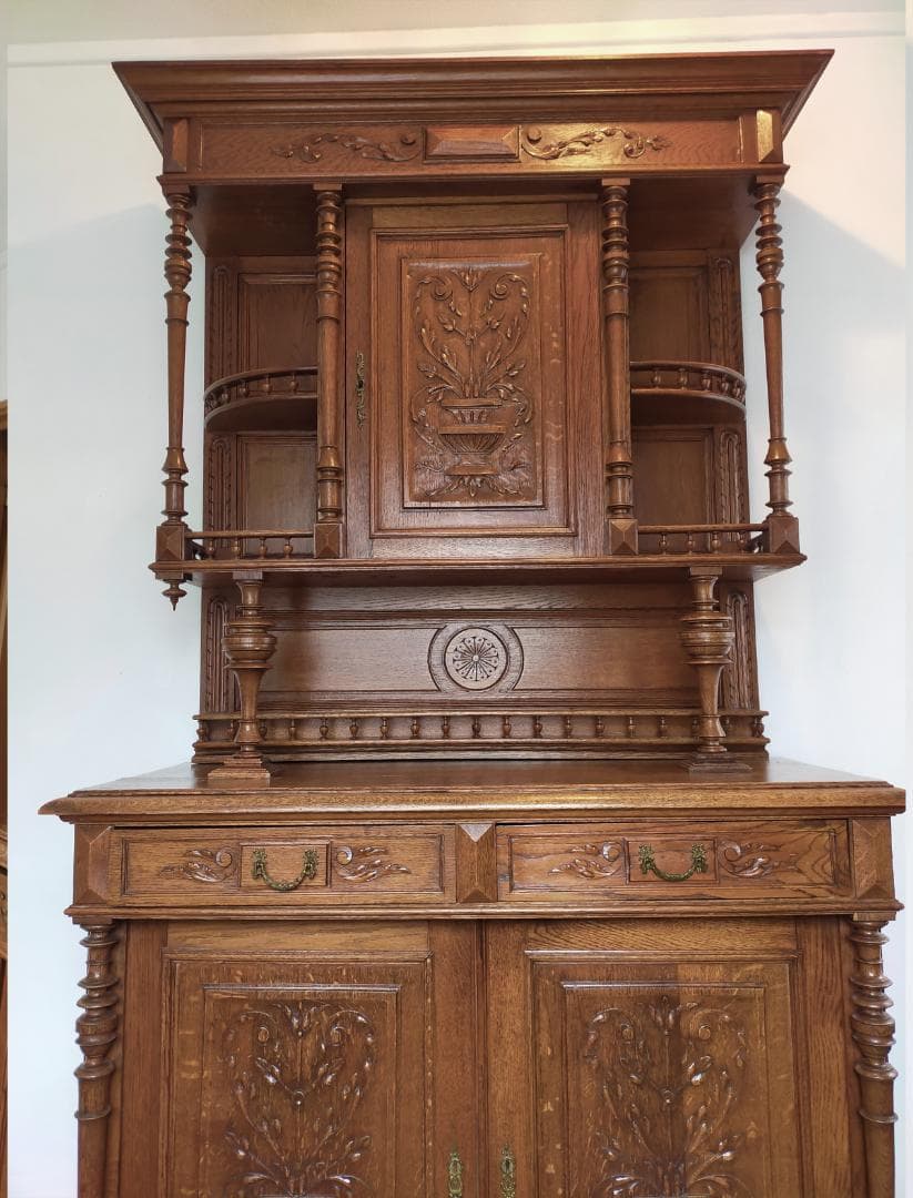 アンティーク　キャビネット