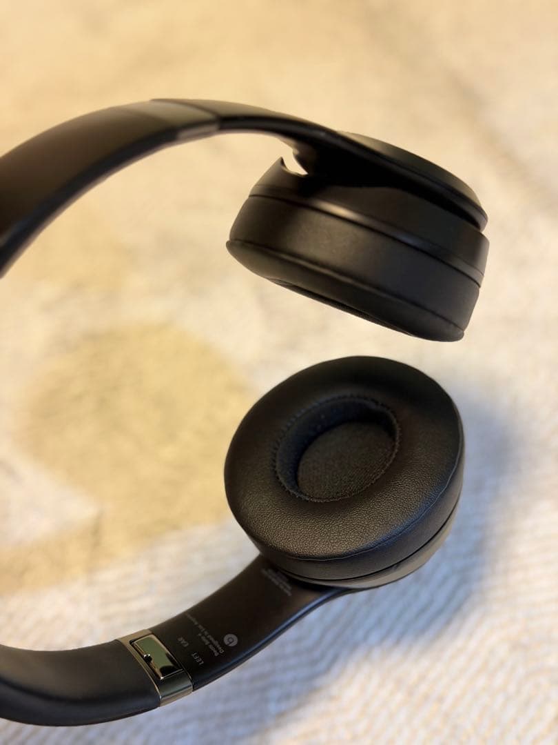 ヘッドホン Beats Solo 4 Black