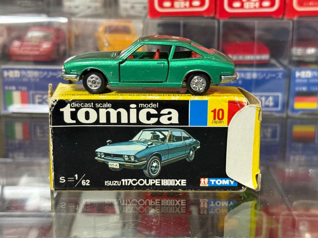 トミカ 黒箱 日本製 いすゞ 117クーペ 1800XE