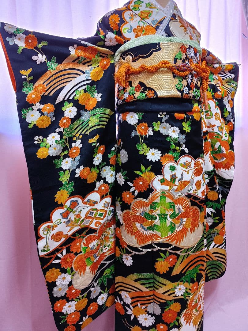 　成人式　豪華振袖　レトロ振袖　黒　振袖のみ