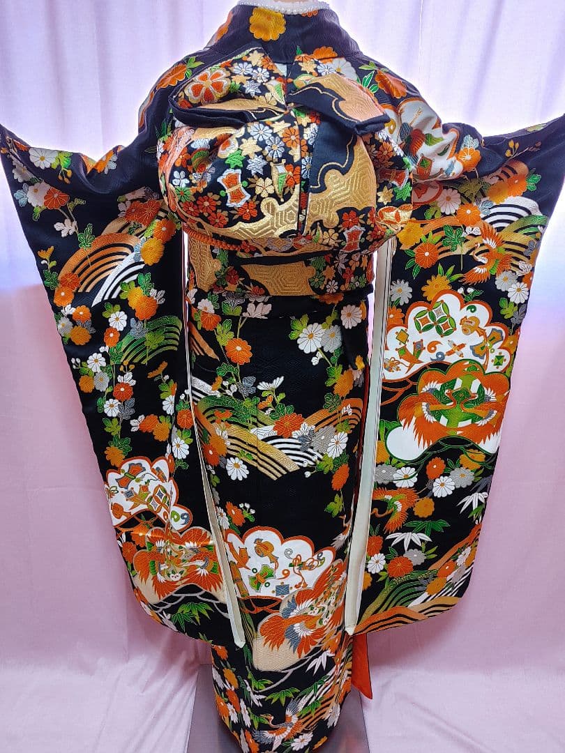　成人式　豪華振袖　レトロ振袖　黒　振袖のみ