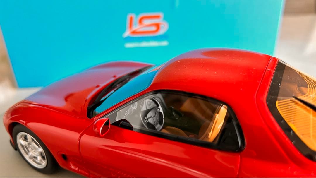 タイムセールマツダRX7 1994 赤 1/18 LS-COLLECTIBLES