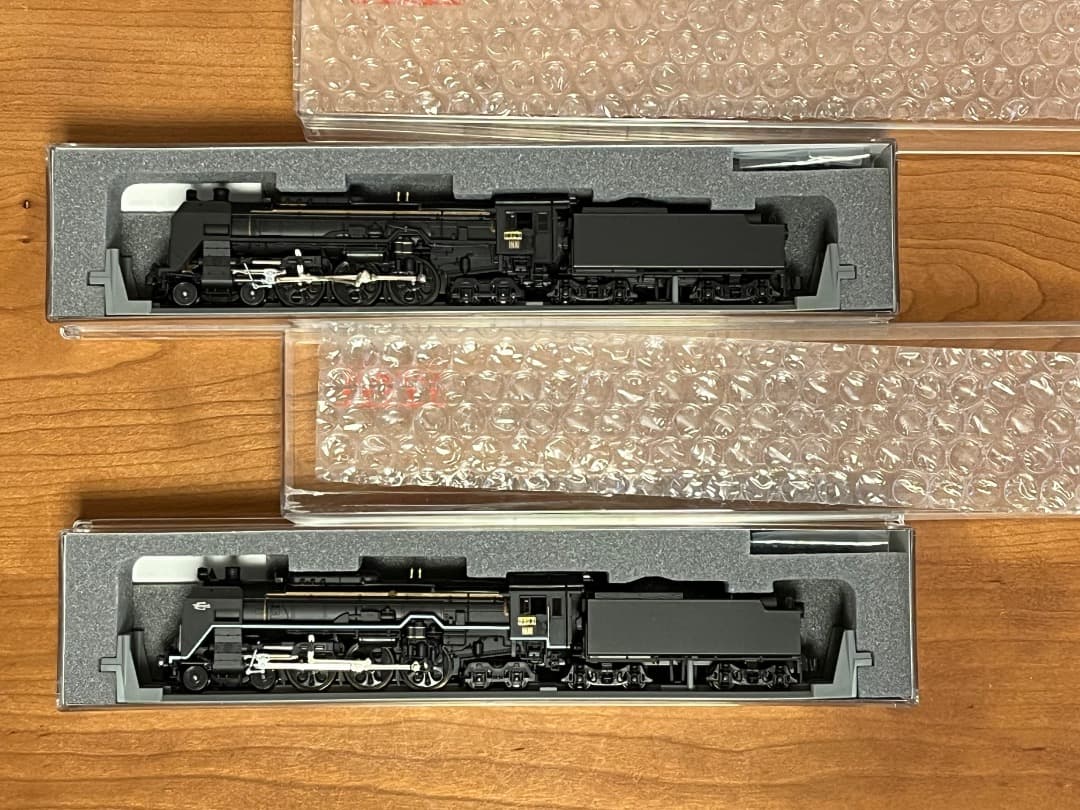 KATO Nゲージ急行ニセコ セット ( C62 x 2＋客車12両 )