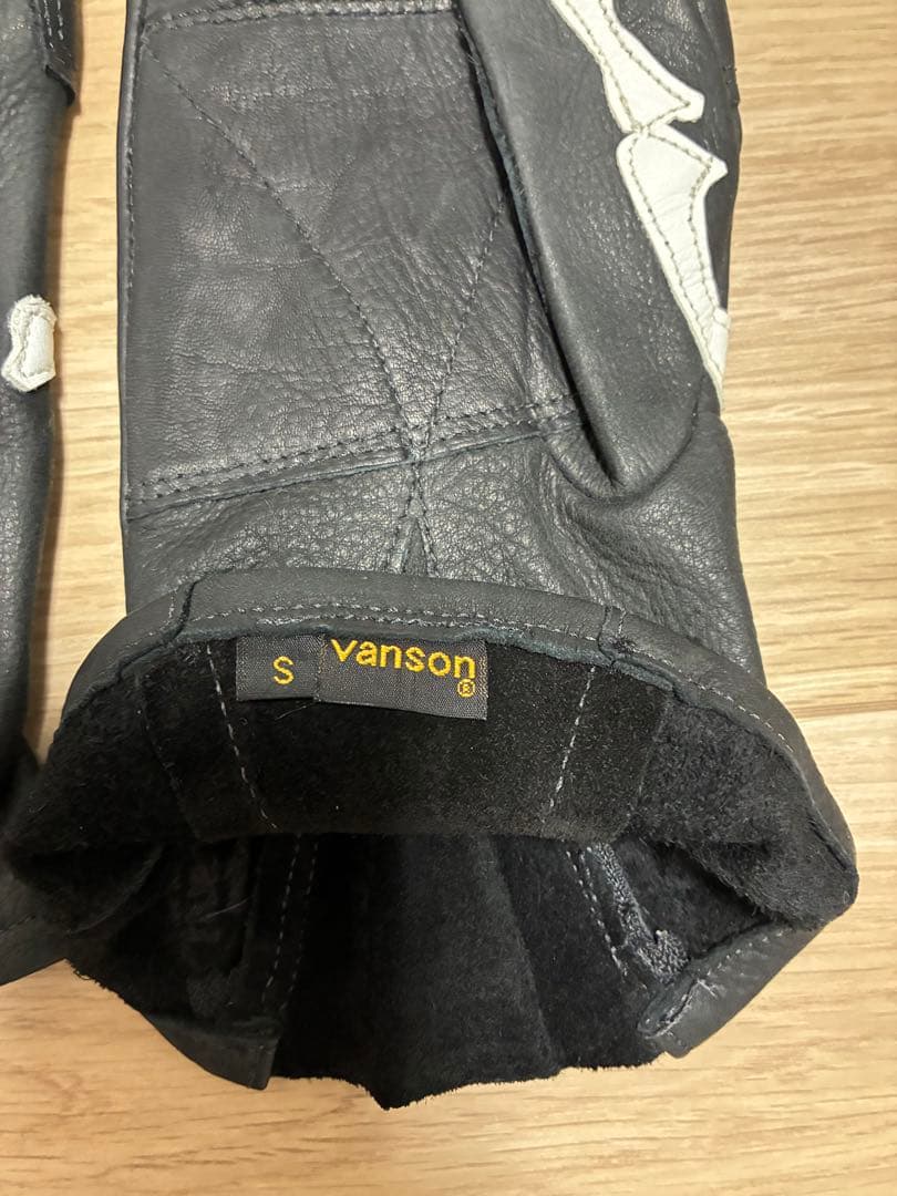 美品VANSONグローブ
