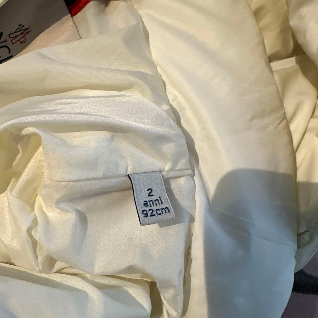 シリアル確認済み2Aモンクレール フード付きホワイトダウンコート　92