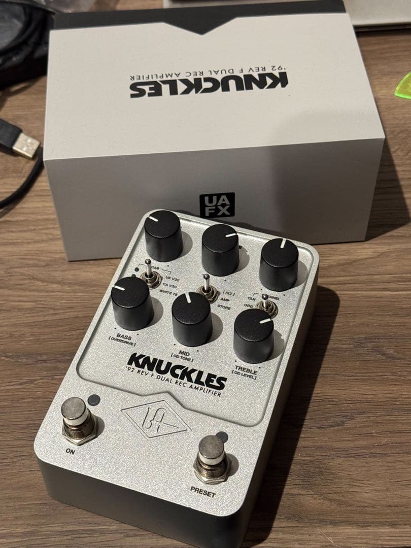 UAFX KNUCKLES デュアルレクチファイヤー　モデラー