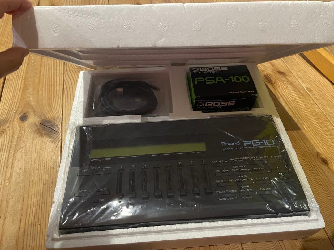 Roland PG-10 シンセサイザー