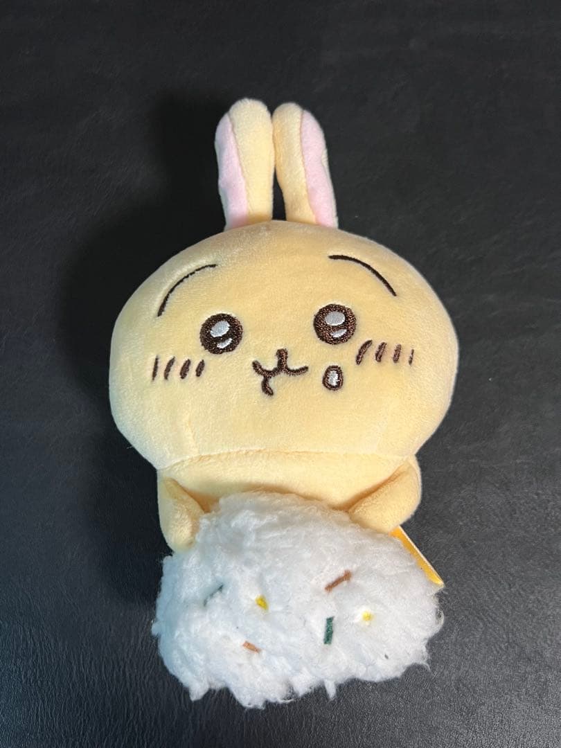 【ちいかわ】ちいハチうさ デスクトップから見守るひっかけぬいぐるみ