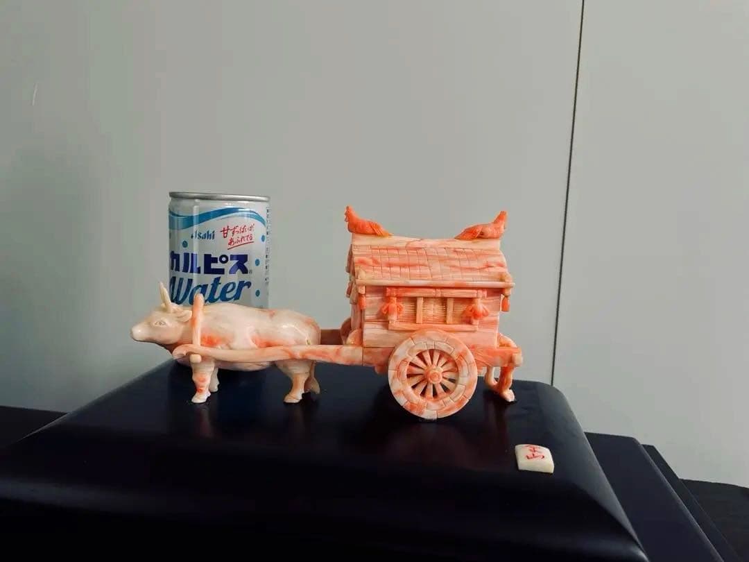 本珊瑚　珊瑚彫刻　宝石珊瑚　珊瑚置物コ－ラル　牛引き御所車　珊瑚宝飾作家山上卓山