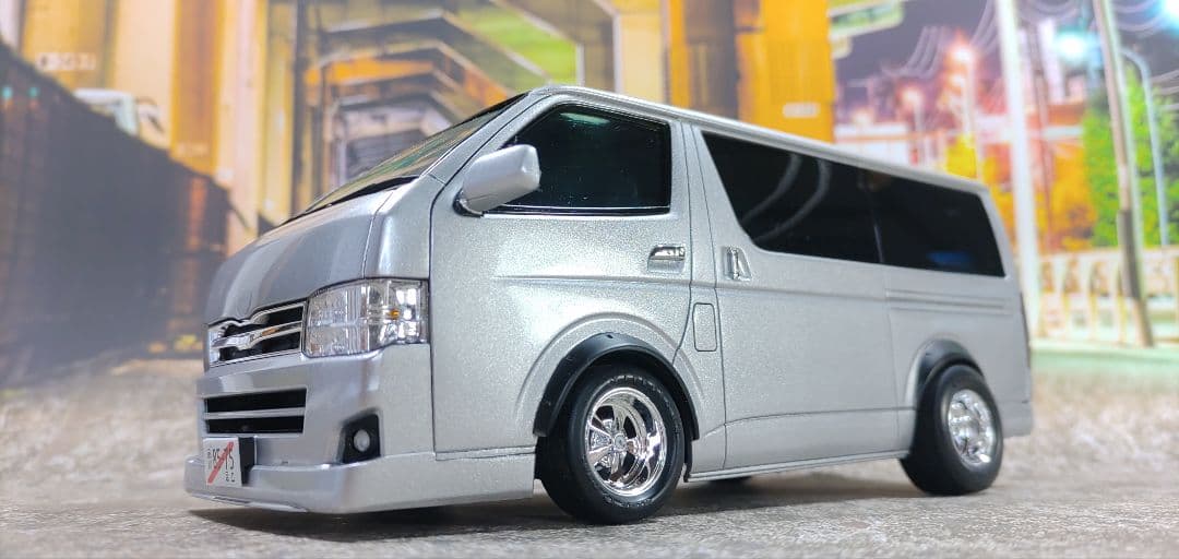 アオシマ1/24 ザ・チューンドカー ホットロッド風 ハイエース完成品