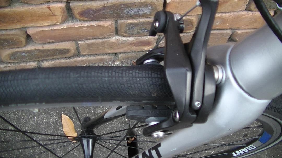 GIANT DEFY3 R2000クラリス　16速　ロードバイク