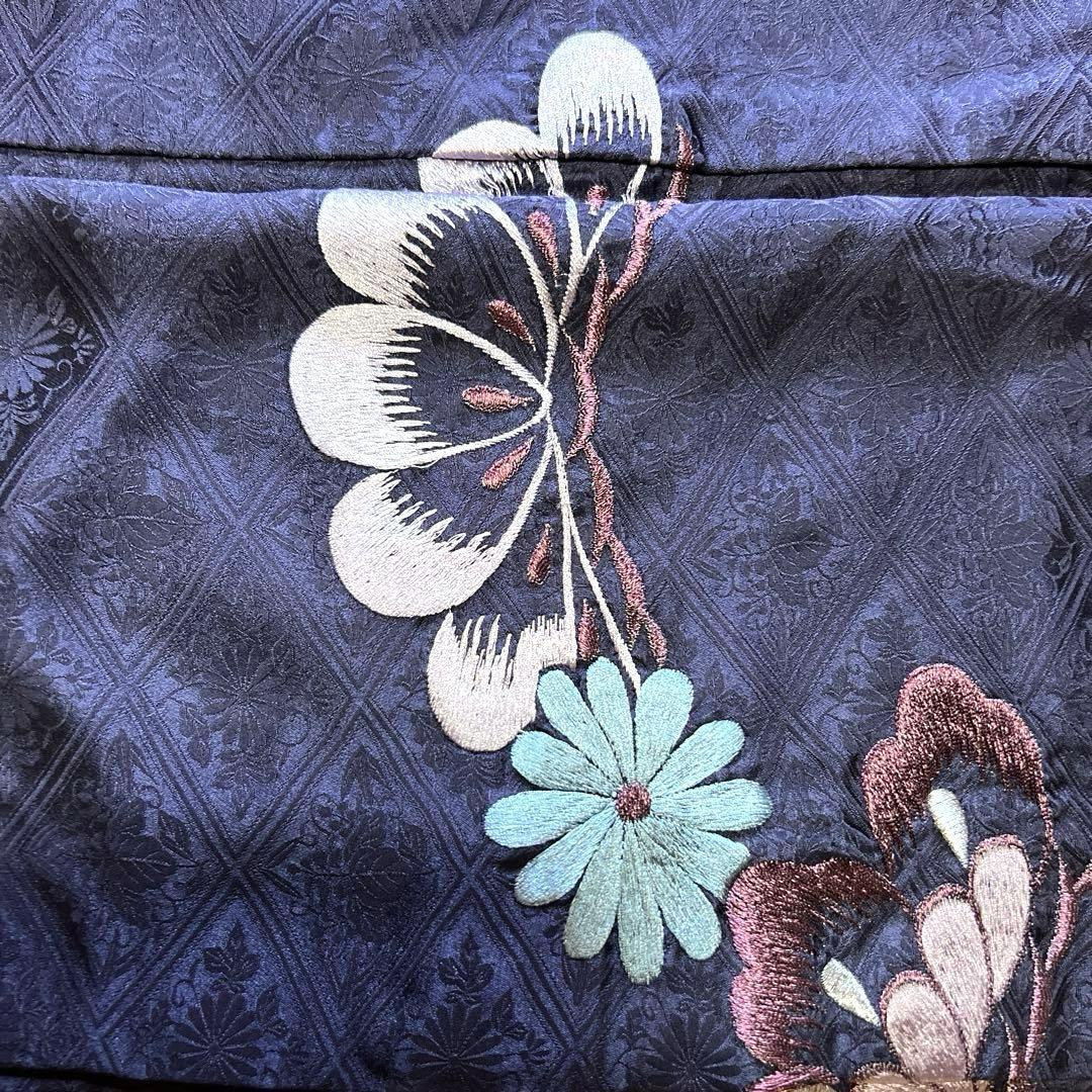 素敵な昭和アンティーク松と菊の刺繍中振袖　フルセット