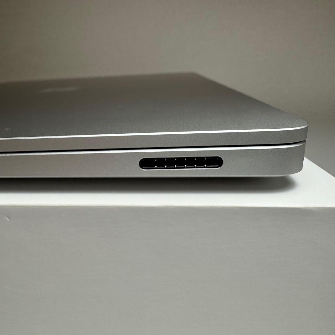 Surface Laptop 7 【16GBメモリ／256GB SSD】