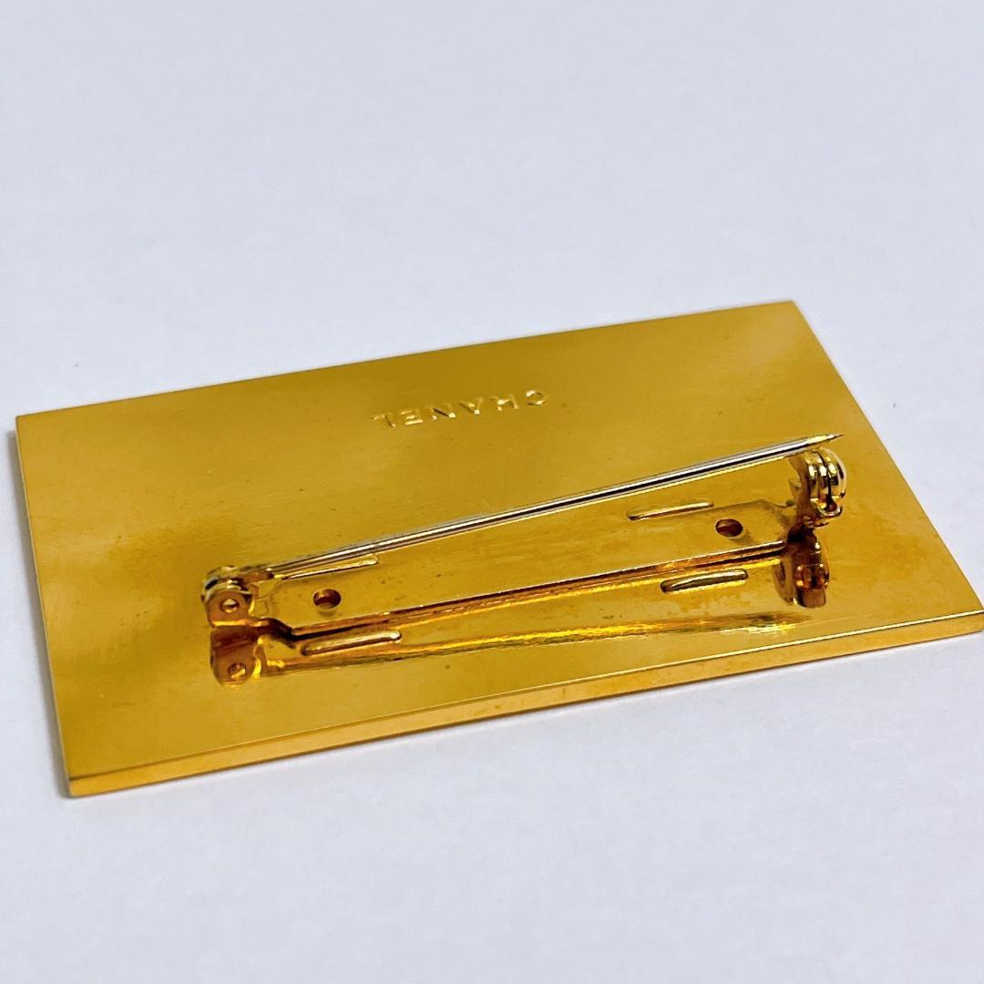 シャネル　刻印有　ココロゴプレート　ブローチ ヴィンテージ　スクエア